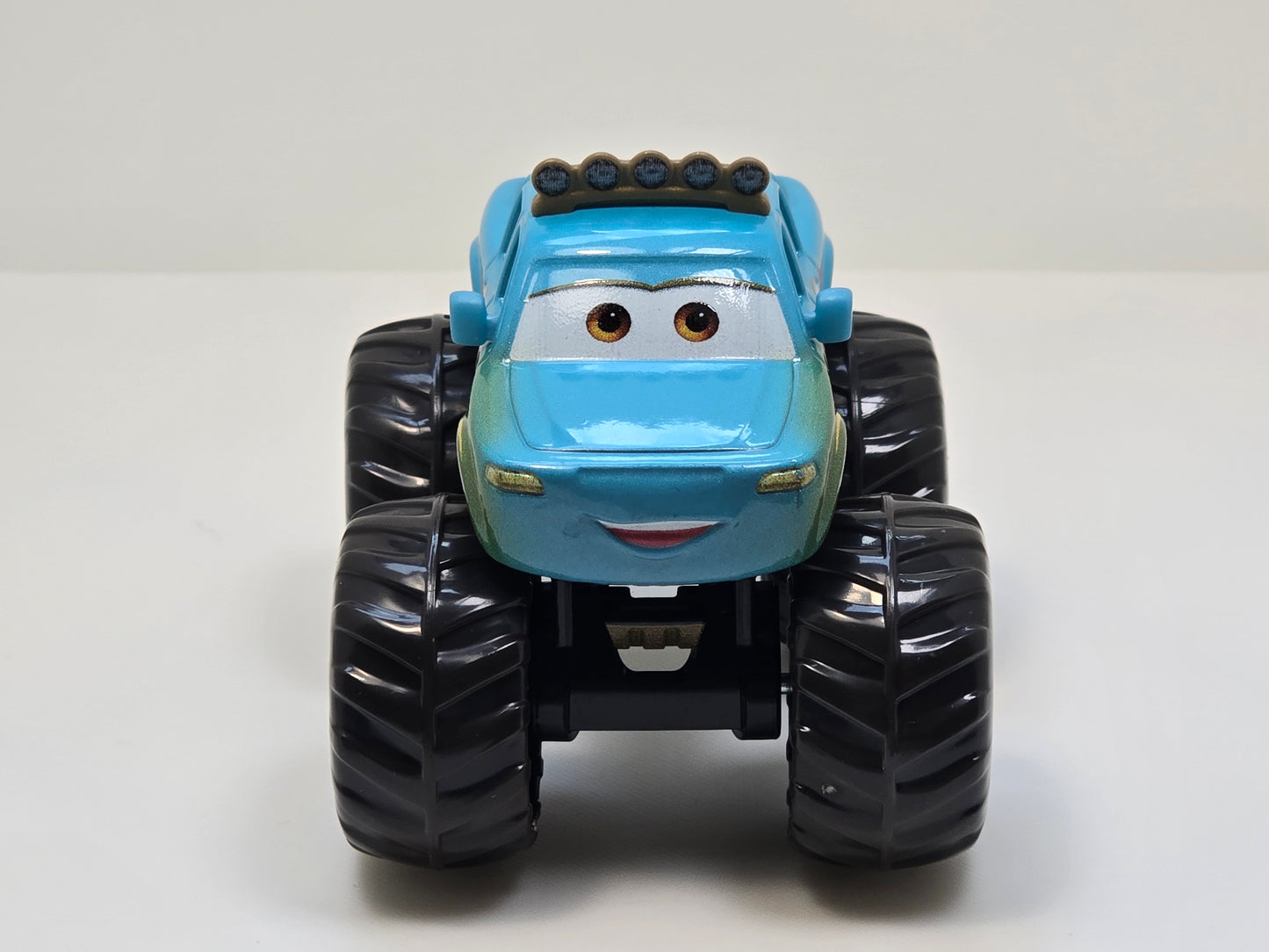 DISNEY PIXAR CARS - ON THE ROAD - IVY - MONSTER TRUCK