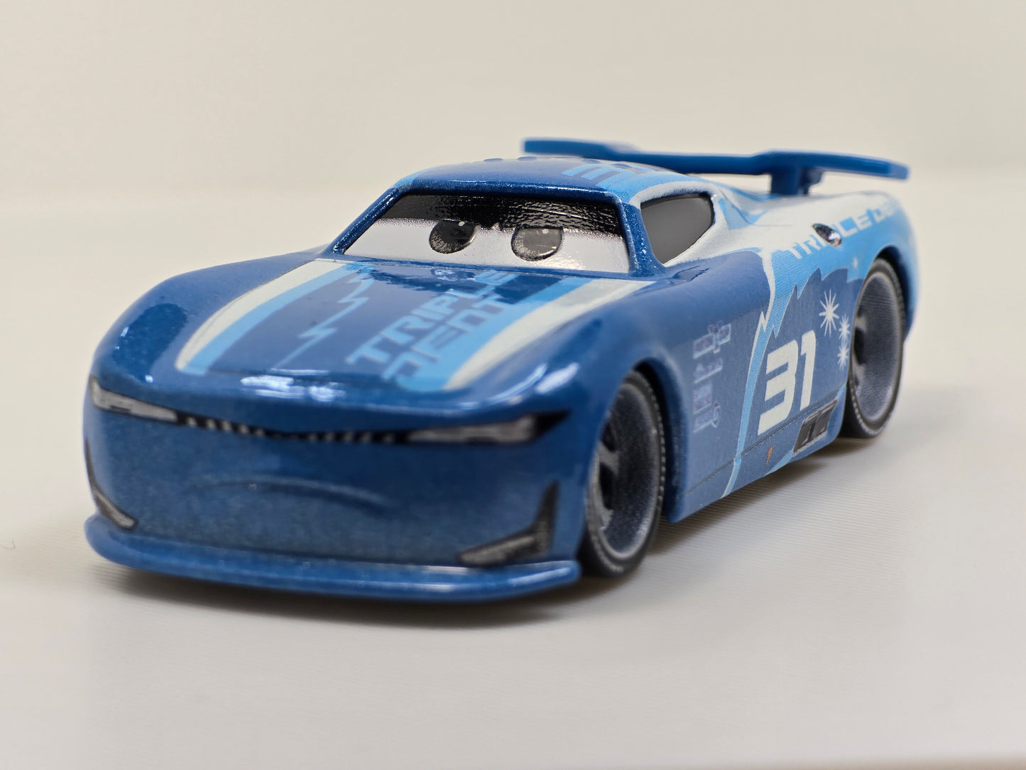 DISNEY PIXAR CARS - CAM SPINNER #31 - " TRIPLE DENT " NEXT GEN