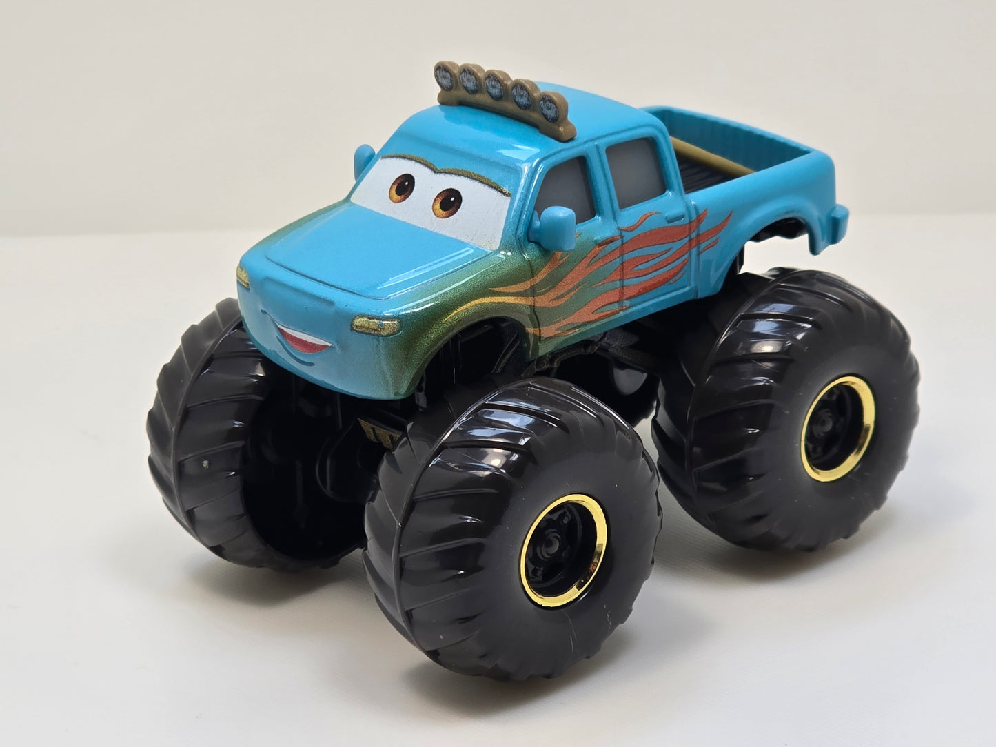 DISNEY PIXAR CARS - ON THE ROAD - IVY - MONSTER TRUCK