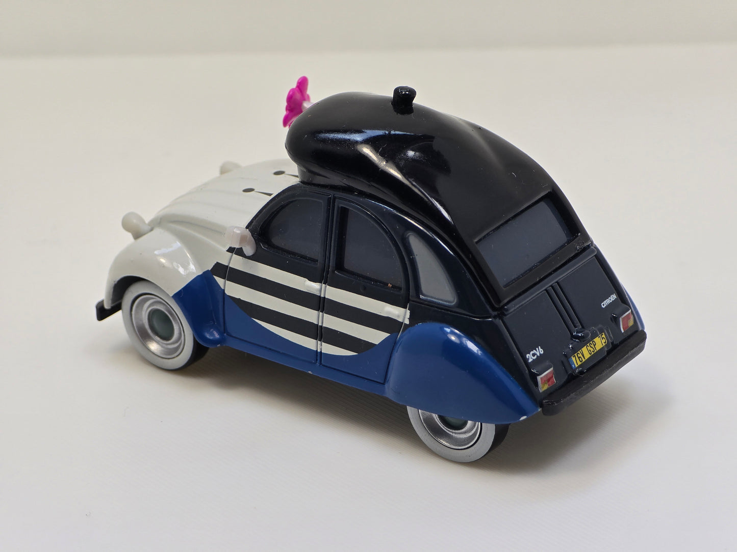 DISNEY PIXAR CARS - LOUIS LaRUE - PARIS MIME ARTISTE - PRE OWNED
