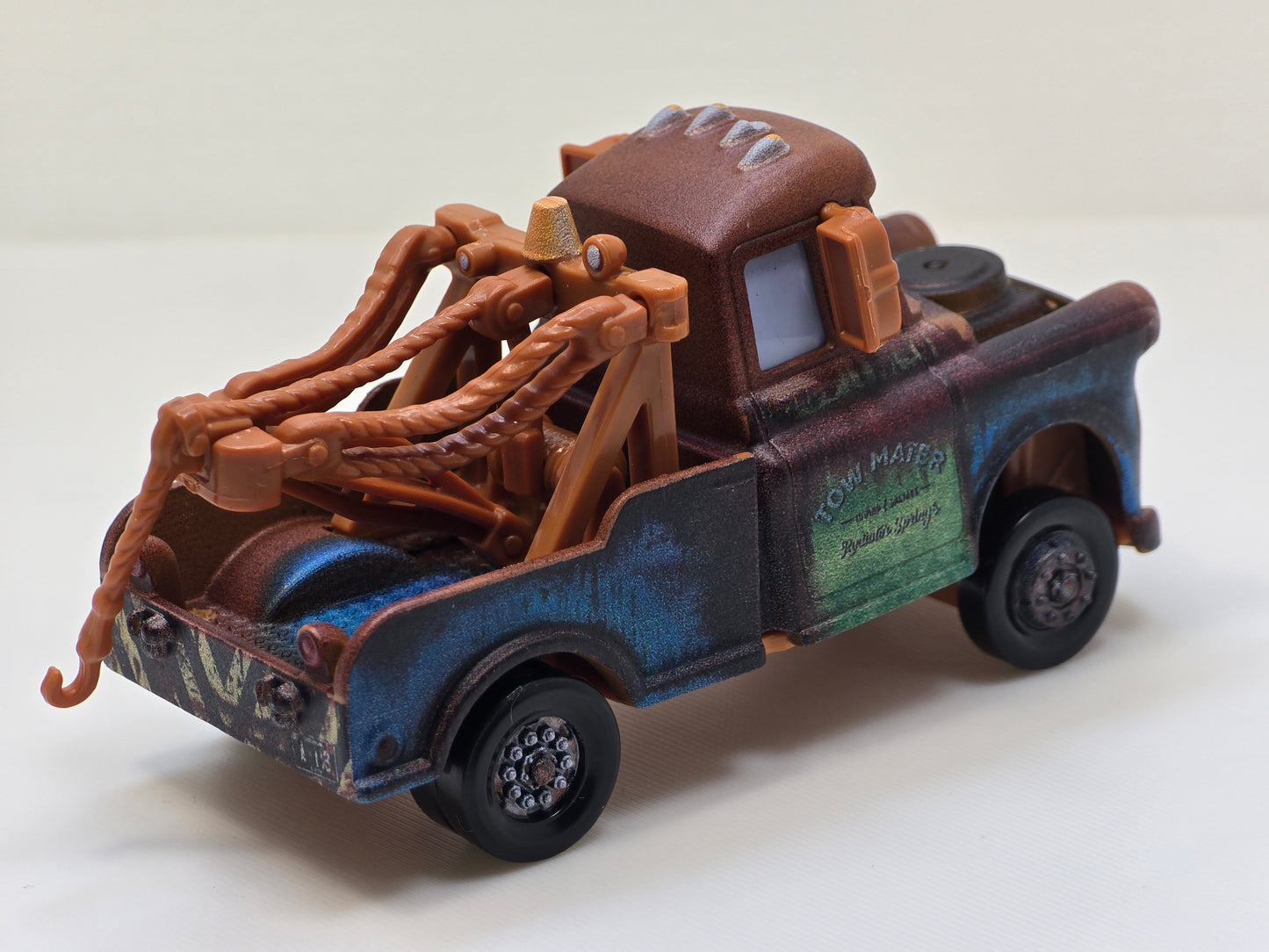 DISNEY PIXAR CARS - ROAD TRIP MATER ( OPEN MOUTH ) - ON THE ROAD SERIES