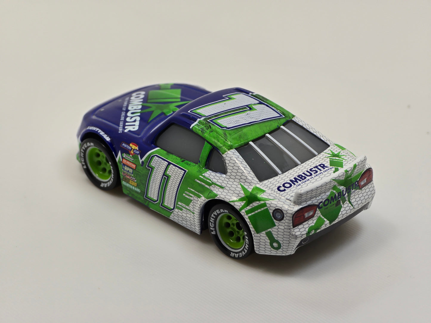 DISNEY PIXAR CARS - CHIP GEARINGS #11 - COMBUSTR