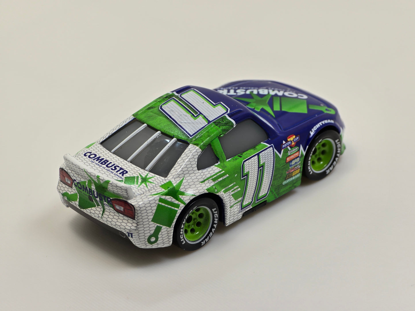 DISNEY PIXAR CARS - CHIP GEARINGS #11 - COMBUSTR