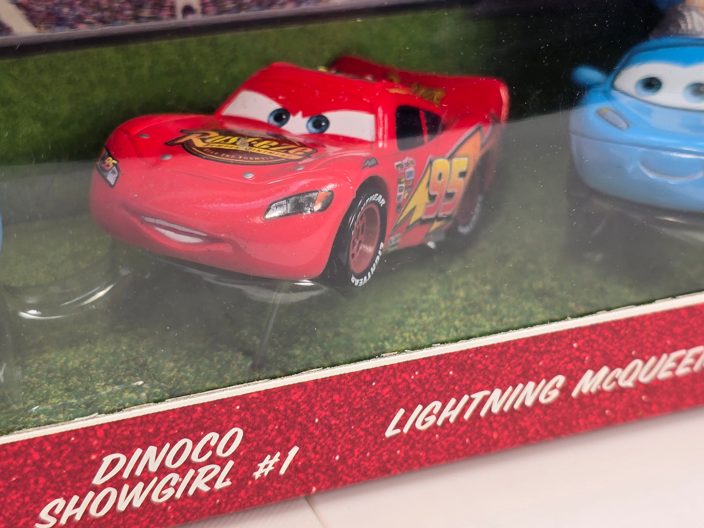 DISNEY PIXAR CARS - LIGHTNING MCQUEEN WITH SHOWGIRLS 1 & 2