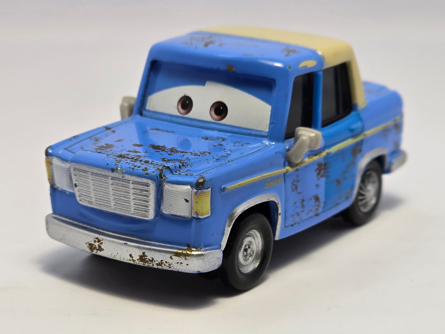 DISNEY PIXAR CARS 2 - OTIS - PRE OWNED
