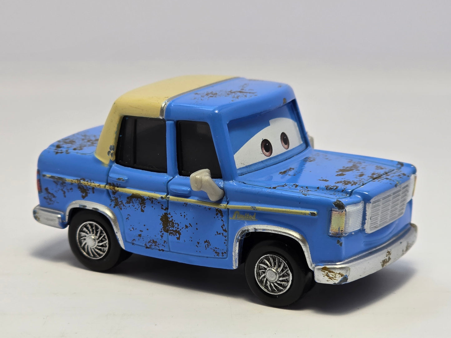 DISNEY PIXAR CARS 2 - OTIS - PRE OWNED