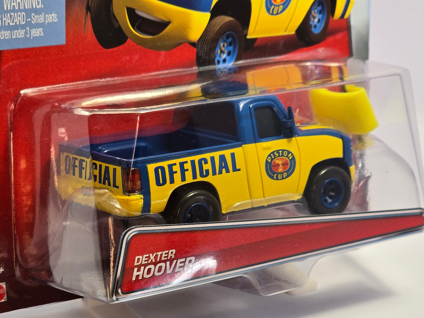 DISNEY PIXAR CARS - DEXTER HOOVER with YELLOW FLAG - 2014
