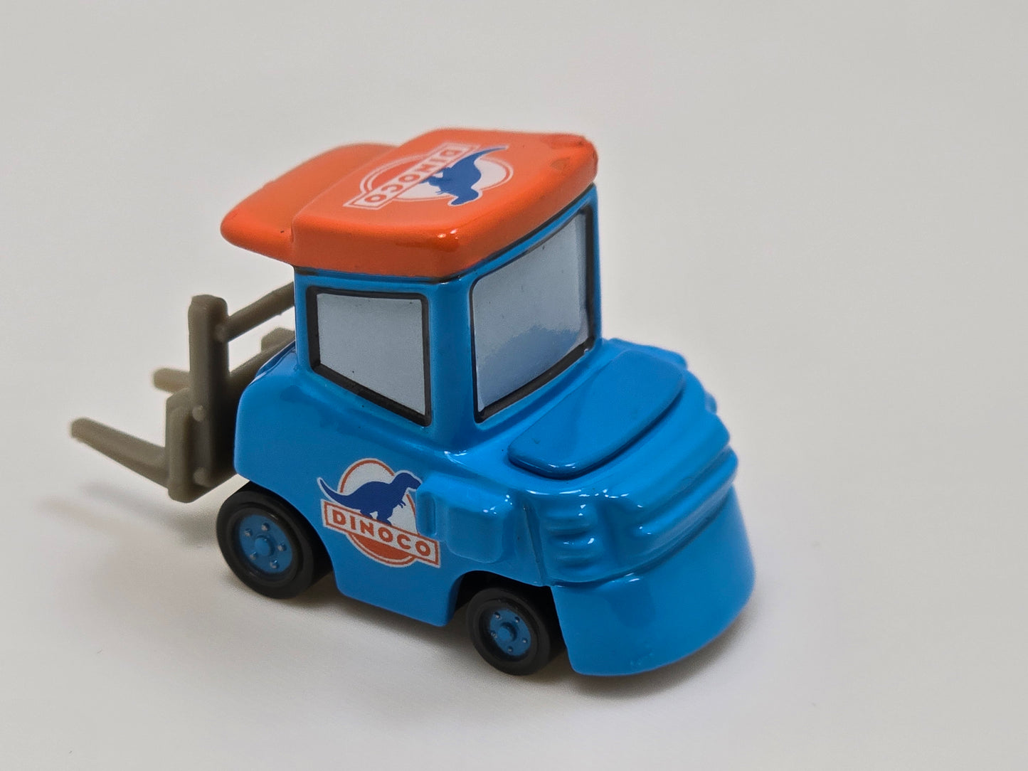 DISNEY PIXAR CARS - LUKE PETTLEWORK - DINOCO PITTY - PRE OWNED
