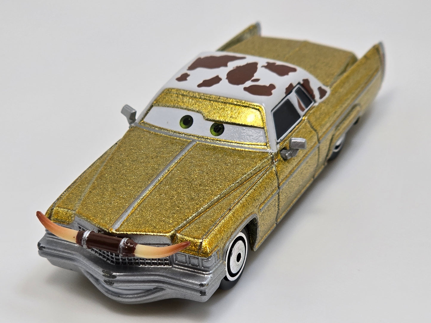 DISNEY PIXAR CARS - TEX DINOCO - PRE OWNED