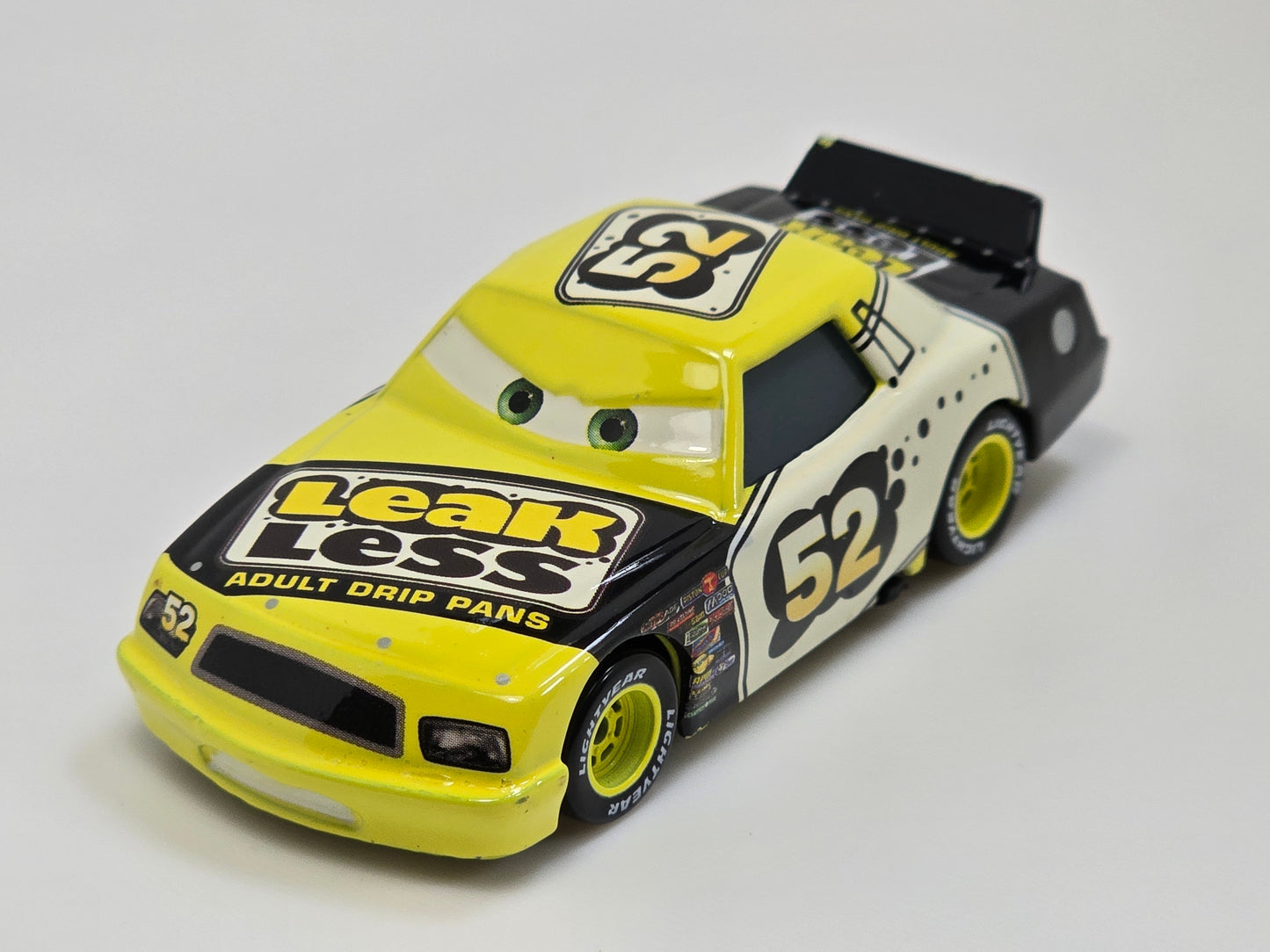 DISNEY PIXAR CARS - CLAUDE SCRUGGS - LEAK LESS #52 - PRE OWNED