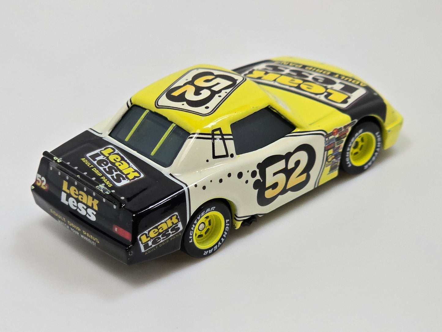 DISNEY PIXAR CARS - CLAUDE SCRUGGS - LEAK LESS #52 - PRE OWNED