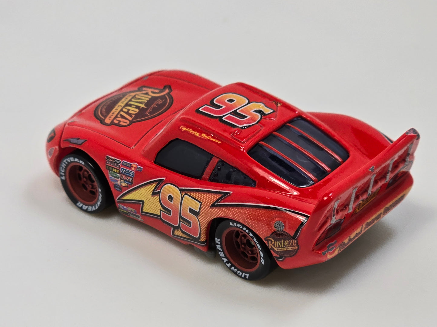 DISNEY PIXAR CARS - LIGHTNING McQUEEN  - PRE OWNED