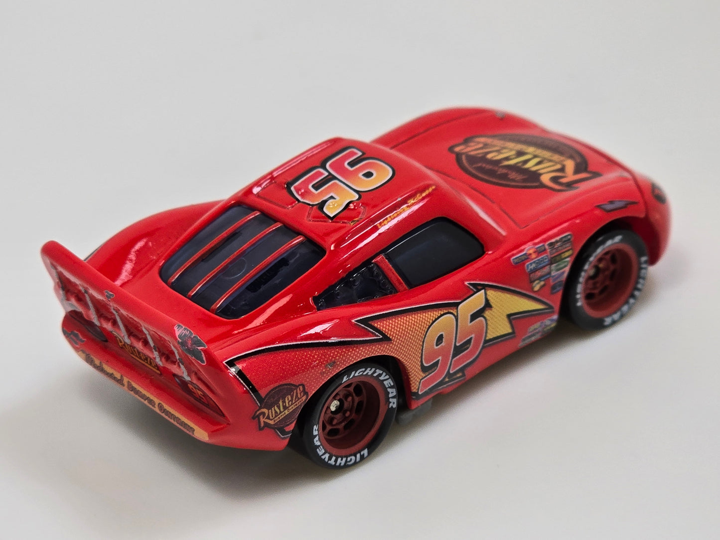 DISNEY PIXAR CARS - LIGHTNING McQUEEN  - PRE OWNED
