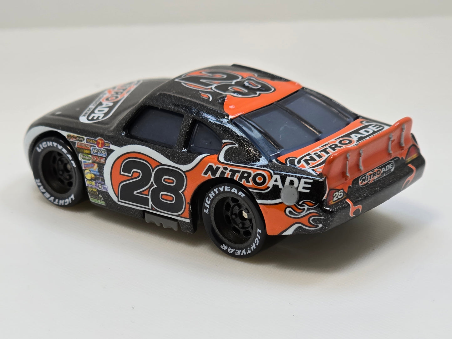 DISNEY PIXAR CARS - AIKEN AXLER #28 NITROADE - PRE OWNED