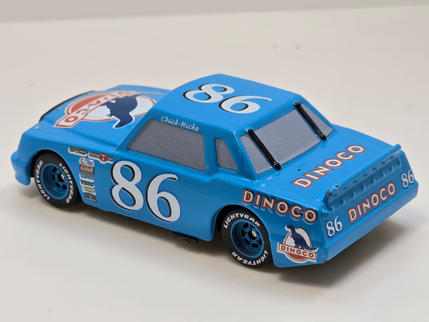 DISNEY PIXAR CARS  - DINOCO CHICK HICKS #86 - PRE OWNED