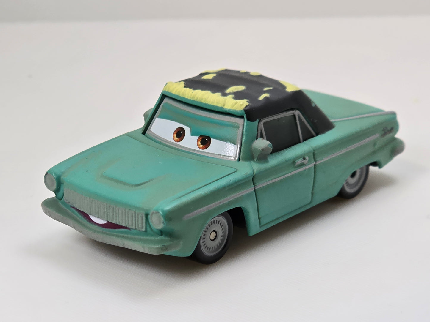 DISNEY PIXAR CARS - RUSTY RUST-EZE - TEAM OWNER - PRE OWNED