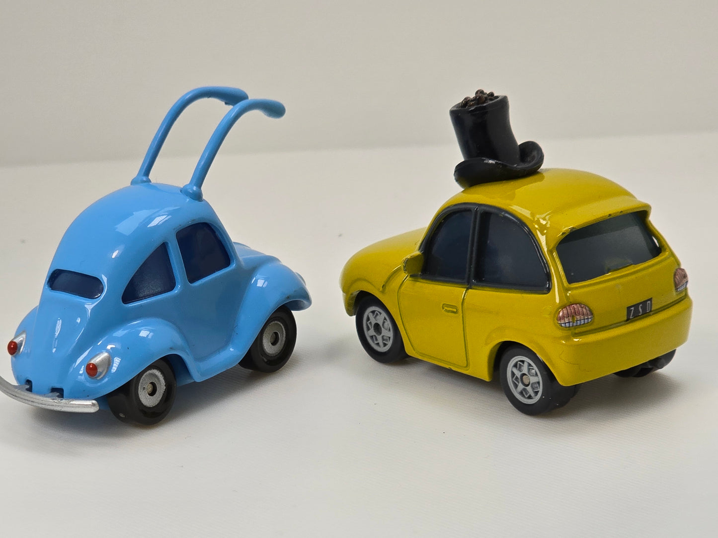 DISNEY PIXAR CARS - FLIK AND P.T FLEA - MOVIE MOMENTS - PRE OWNED