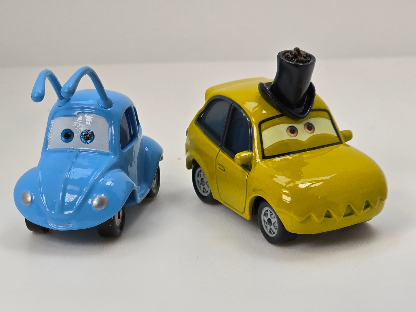 DISNEY PIXAR CARS - FLIK AND P.T FLEA - MOVIE MOMENTS - PRE OWNED