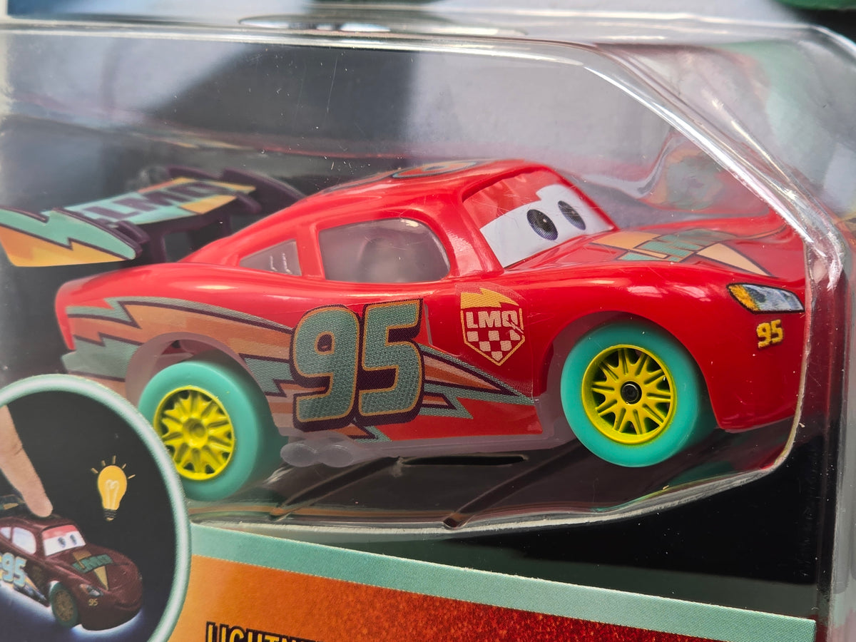 DISNEY PIXAR CARS  - RACE TO CELEBRATE - LIGHT UP - LIGHTNING MCQUEEN  - NEW