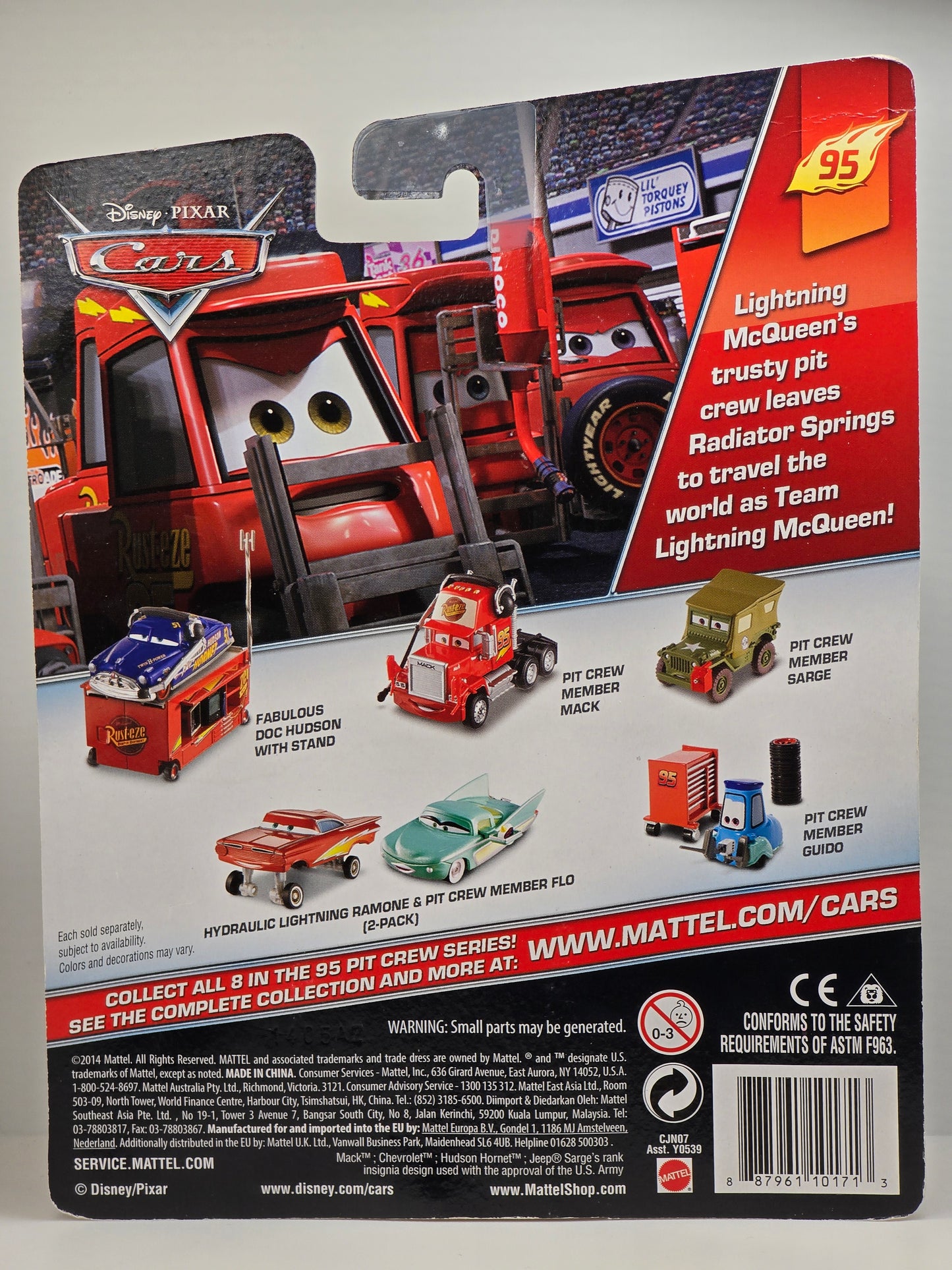 DISNEY PIXAR CARS - FABULOUS DOC HUDSON WITH CREW CHIEF STAND - DELUXE - PIT CREW