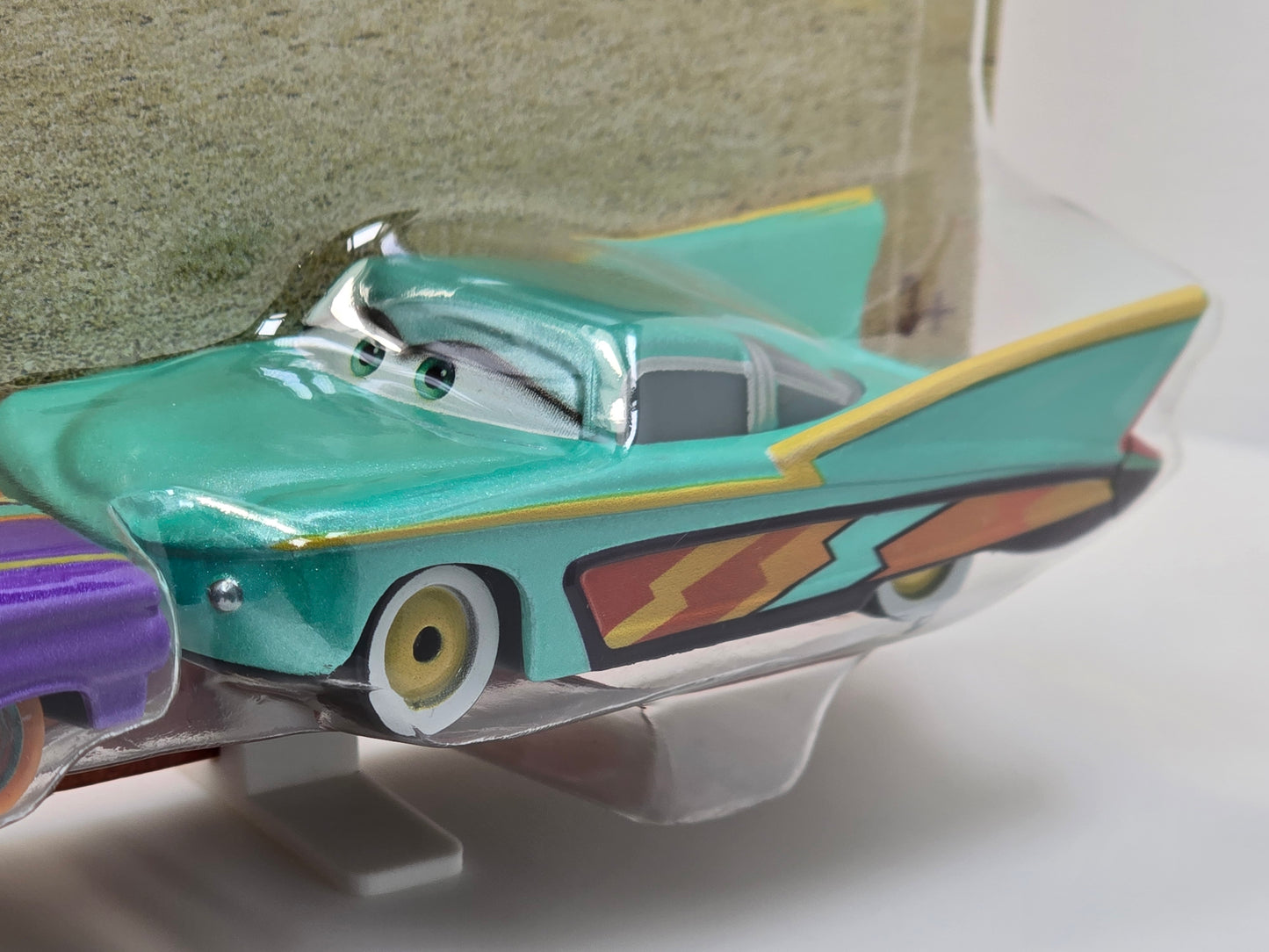 DISNEY PIXAR CARS  - RACE TO CELEBRATE - RAMONE & FLO - 2 PACK