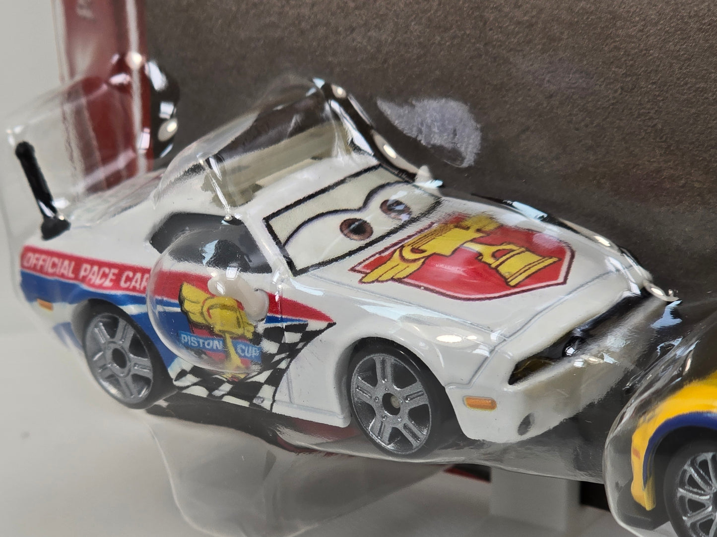 DISNEY PIXAR CARS  - 20th ANNIVERSARY - PAT TRAXSON & JEFF GORVETTE - 2 PACK