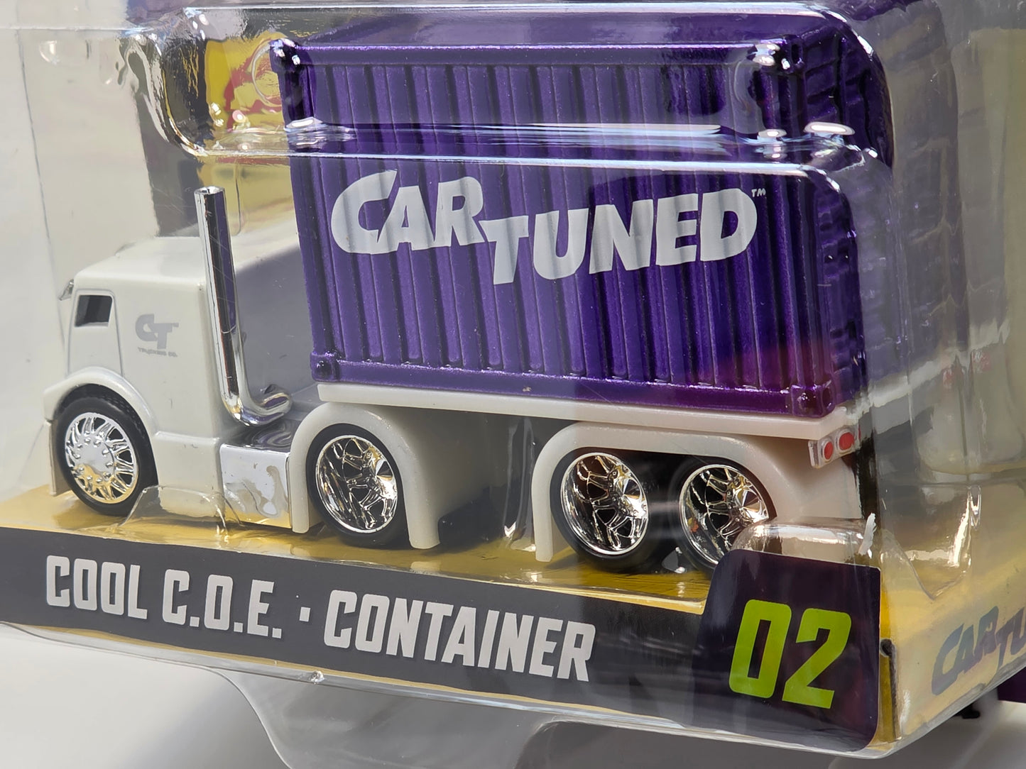 CAR TUNED RIGS SERIES 2 - COOL C.O.E. - WHITE with PURPLE CONTAINER #02