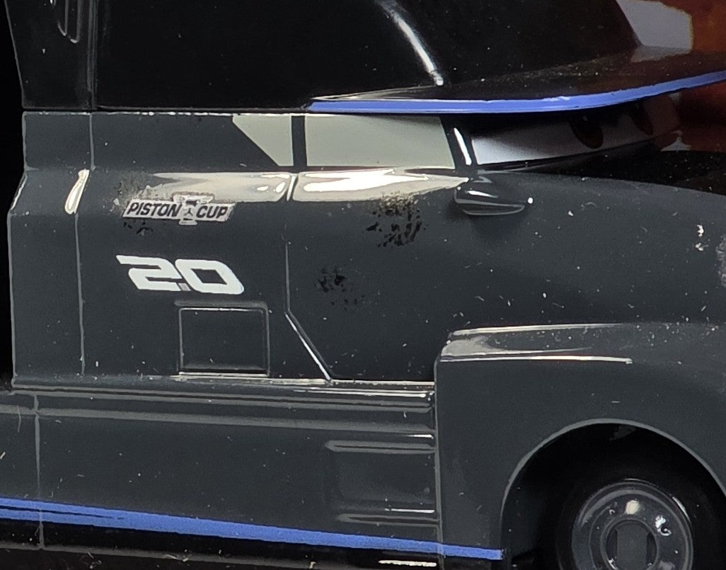 DISNEY PIXAR CARS 3 - GALE BEAUFORT - JACKSON STORM’S HAULER - SEE PICS