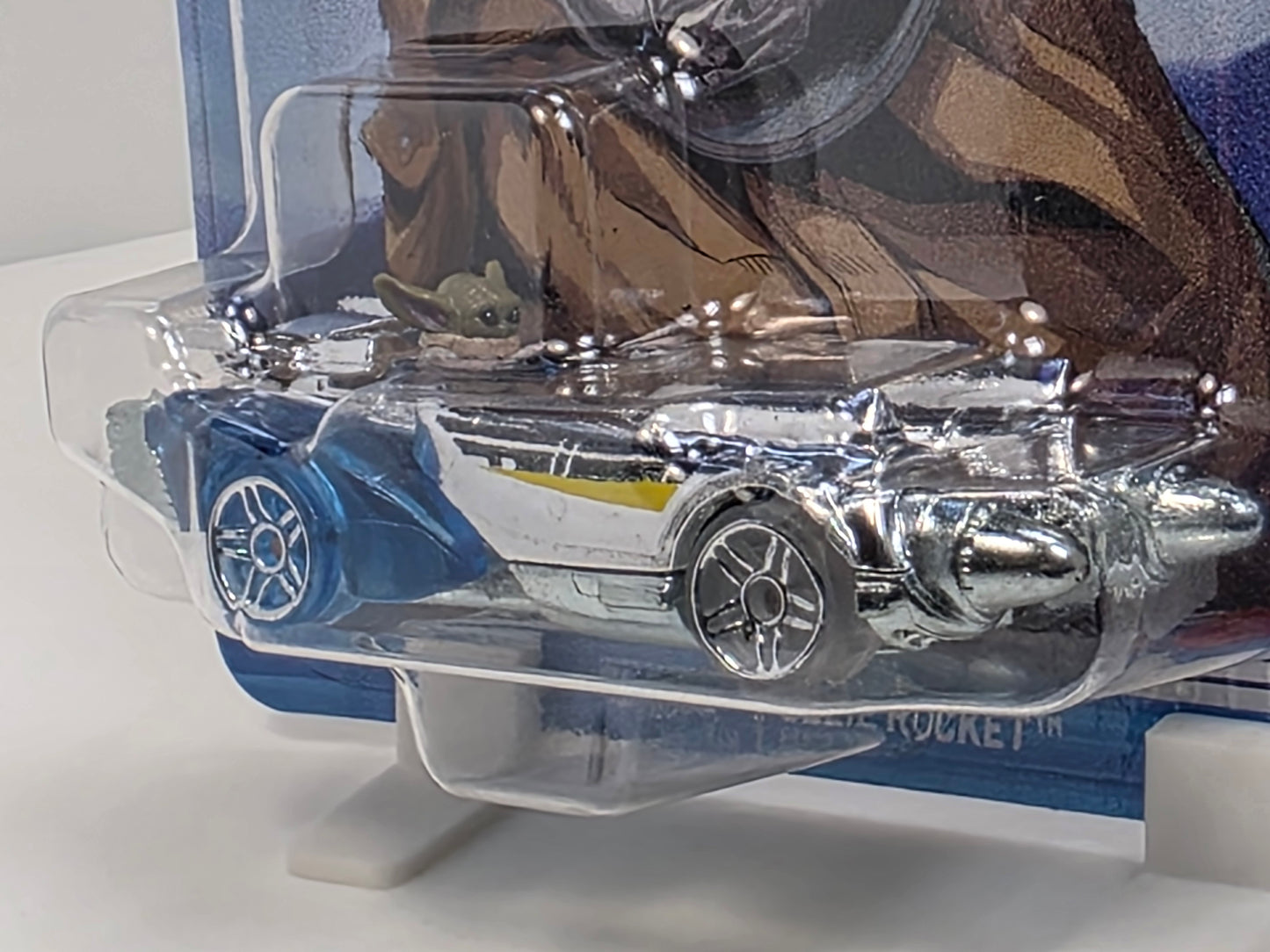 HOT WHEELS SUPERSTAR SPEEDERS STAR WARS THE MANDALORIAN AND GROGU OLLIE ROCKET