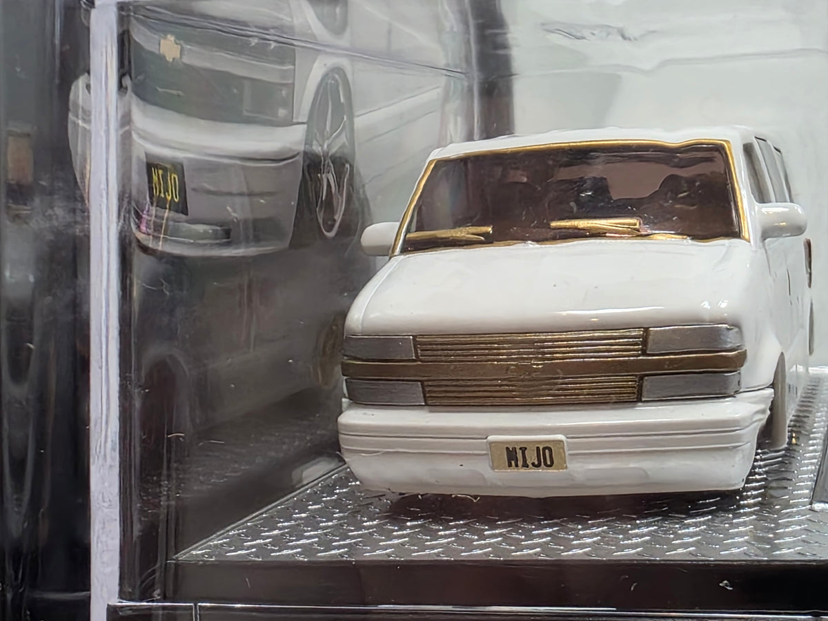 M2 MACHINES - MiJo SLOW AND LOW - 1995 CHEVY ASTRO VAN - WHITE - CHASE MJS103