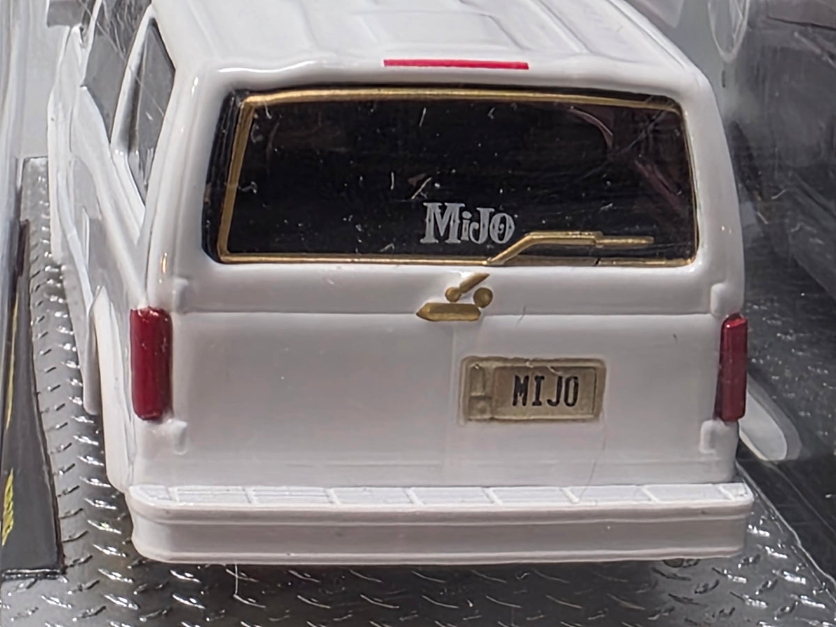 M2 MACHINES - MiJo SLOW AND LOW - 1995 CHEVY ASTRO VAN - WHITE - CHASE MJS103
