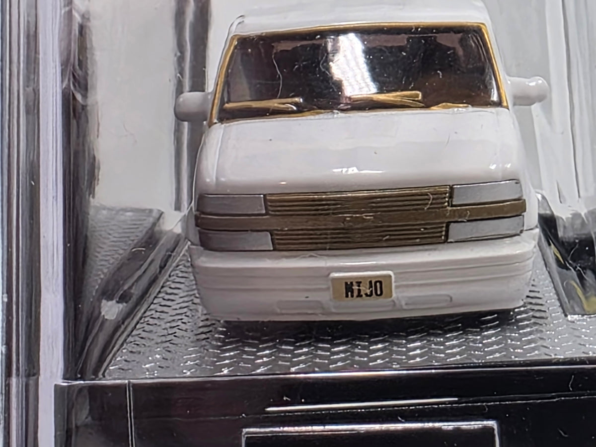 M2 MACHINES - MiJo SLOW AND LOW - 1995 CHEVY ASTRO VAN - WHITE - CHASE MJS103