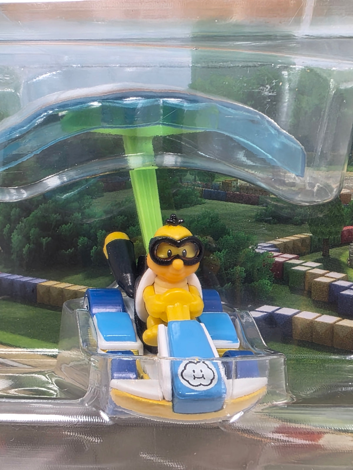 HOT WHEELS MARIO KART - LAKITU - STANDARD KART - PARAFOIL - NEW