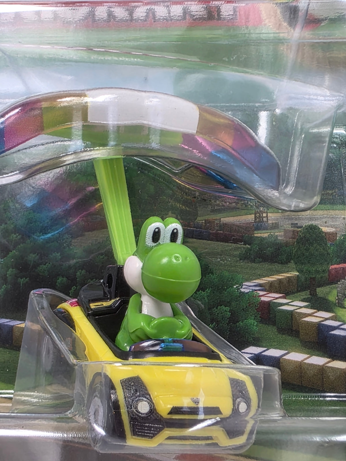 HOT WHEELS MARIO KART - YOSHI - SPORTS COUPE - PARAFOIL - NEW