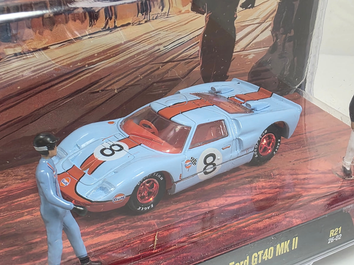M2 AUTO FIGS DIORAMA - GULF 1966 FORD GT40 MK2 - CHASE - NEW
