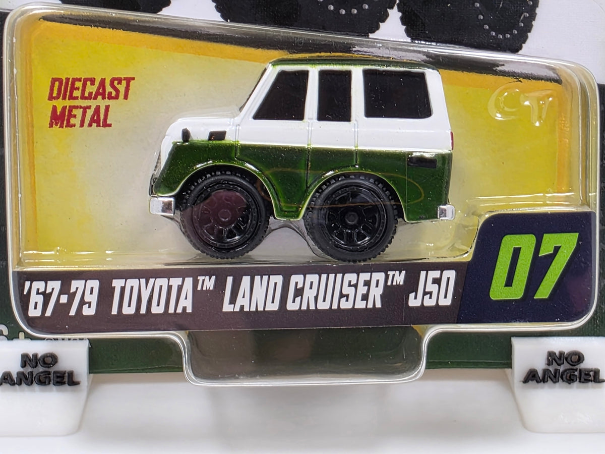 CAR TUNED - MGA -SERIES 12 - '67-79 TOYOTA LAND CRUISER J50 - GREEN & WHITE #07 - NEW
