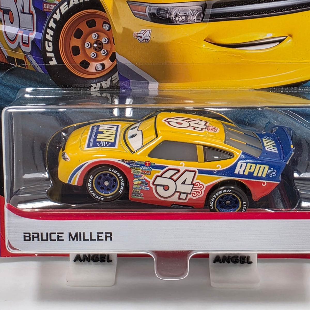 DISNEY PIXAR CARS - BRUCE MILLER RPM #64 - DINOCO 400 - 2019 NEW