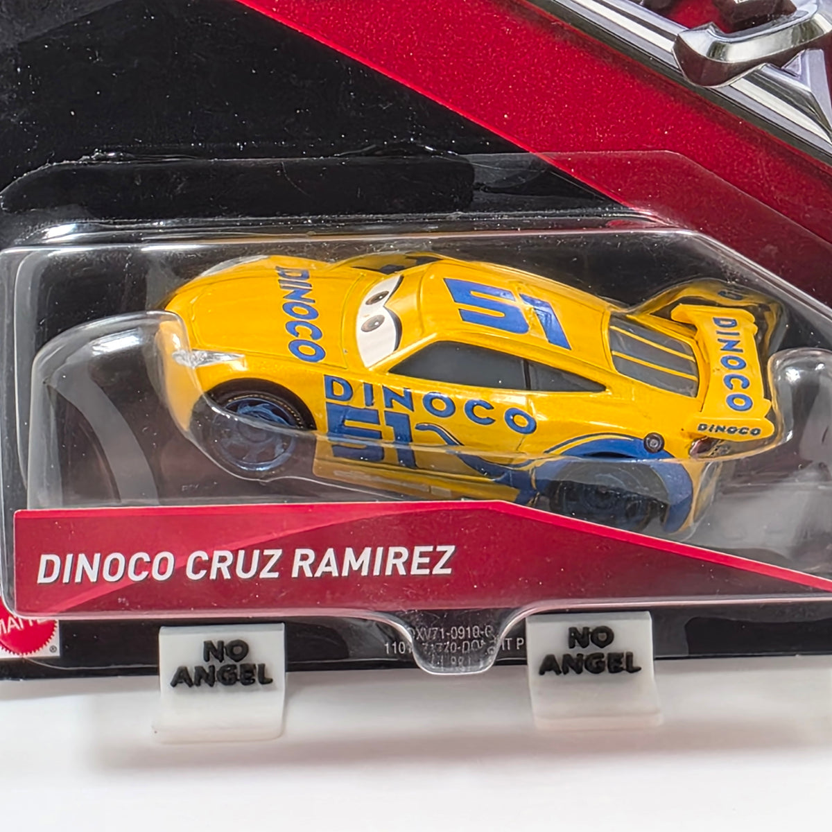 DISNEY PIXAR CARS 3 - DINOCO CRUZ RAMIREZ #51 - PISTON CUP RACER 2017 NEW