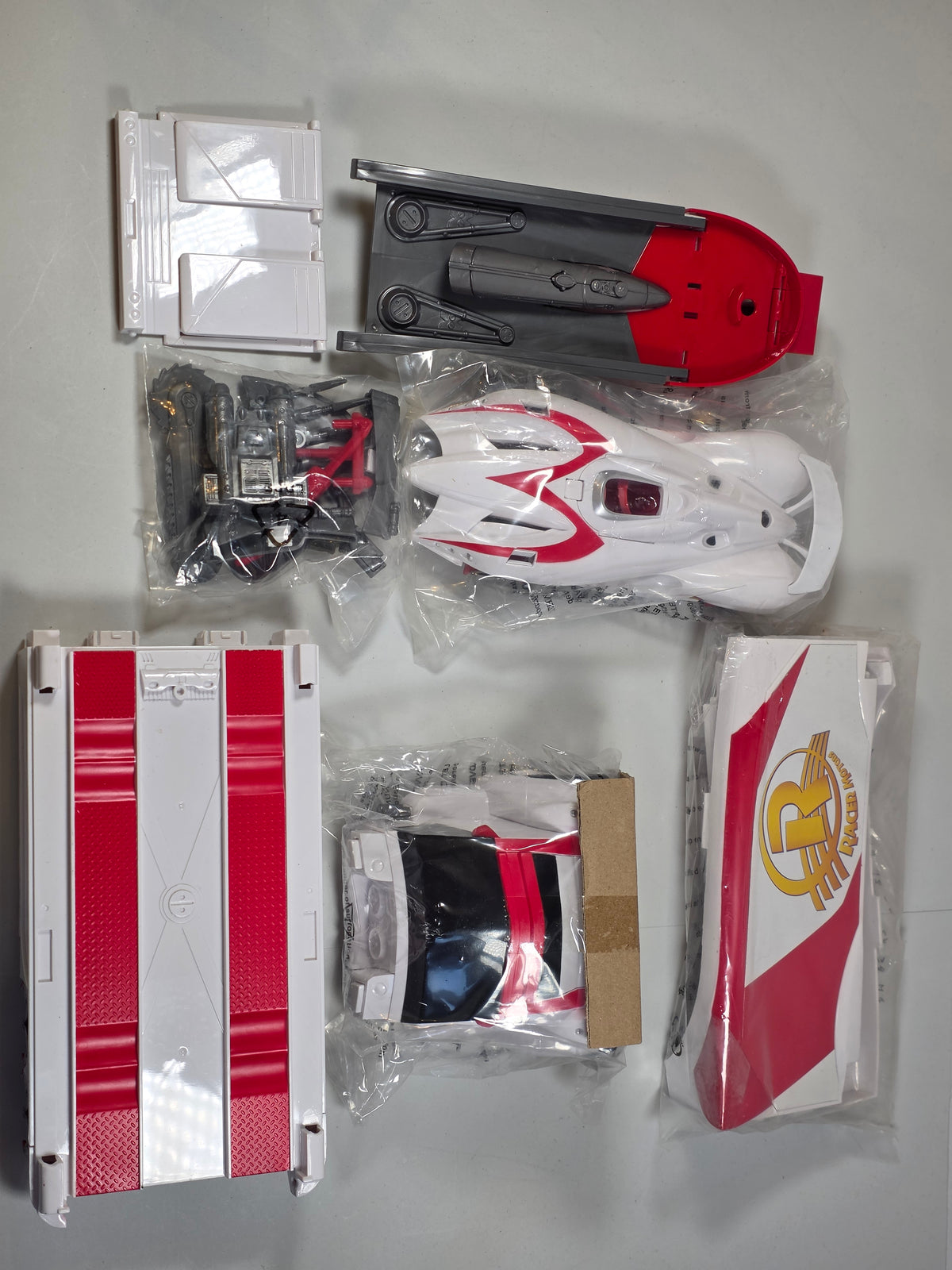 Hot Wheels Speed Racer Mach 6 & Battle Rig Transporter Playset M4210 PRE OWNED   - Open Box