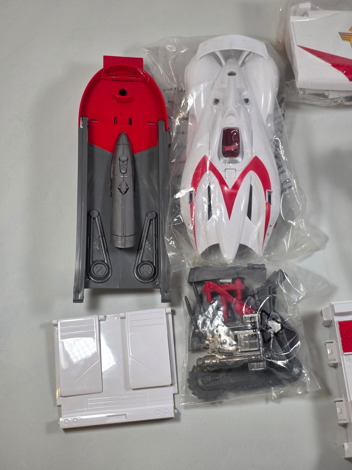 Hot Wheels Speed Racer Mach 6 & Battle Rig Transporter Playset M4210 PRE OWNED   - Open Box