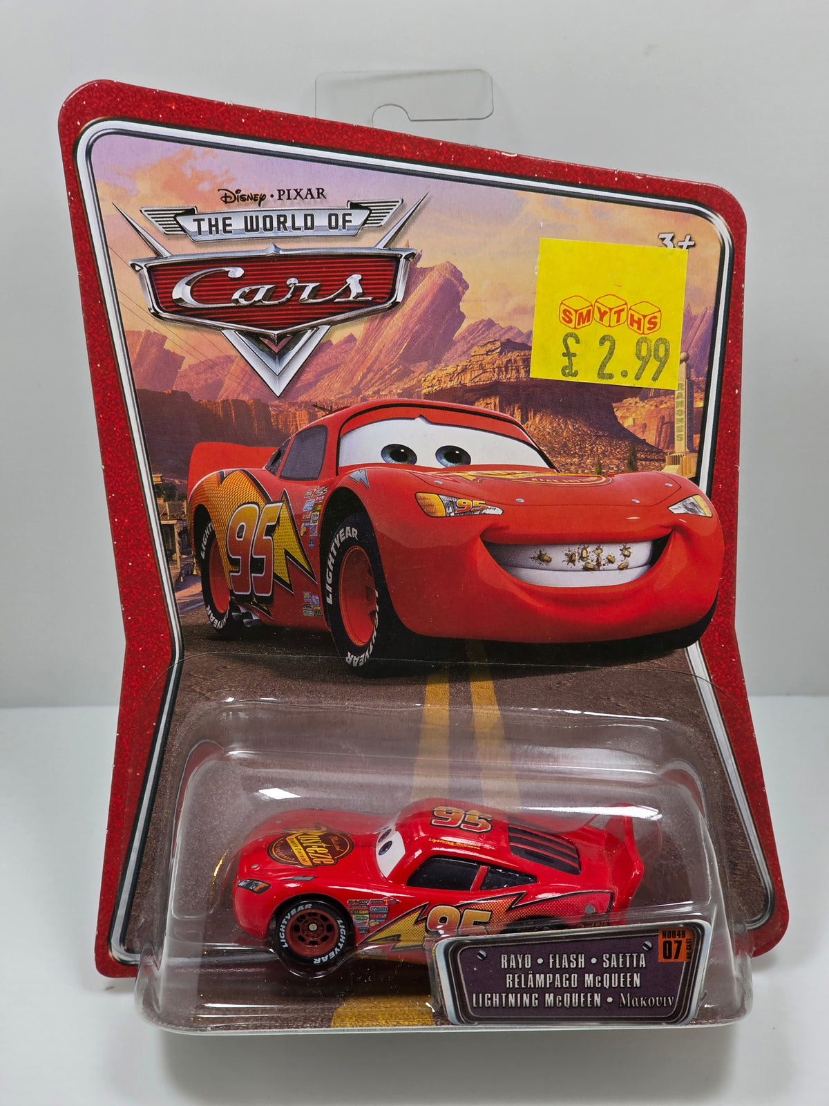 DISNEY PIXAR CARS - THE WORLD OF CARS - BUG TEETH LIGHTNING MCQUEEN - 2008 - NEW