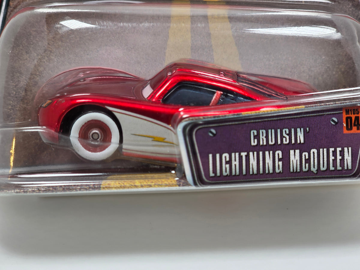 DISNEY PIXAR CARS - THE WORLD OF CARS - CRUISIN' LIGHTNING MCQUEEN - 2008 - NEW