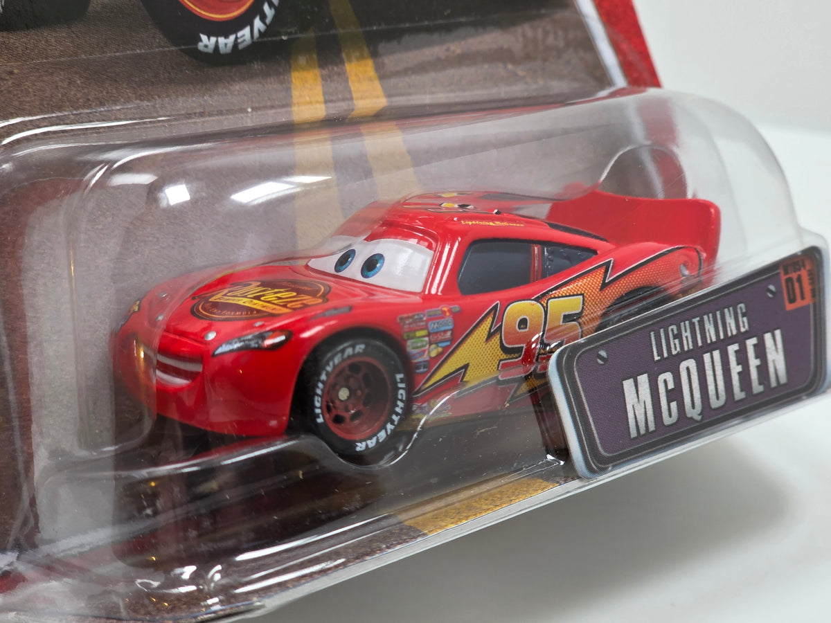 DISNEY PIXAR CARS - THE WORLD OF CARS - LIGHTNING MCQUEEN - 2008 - NEW