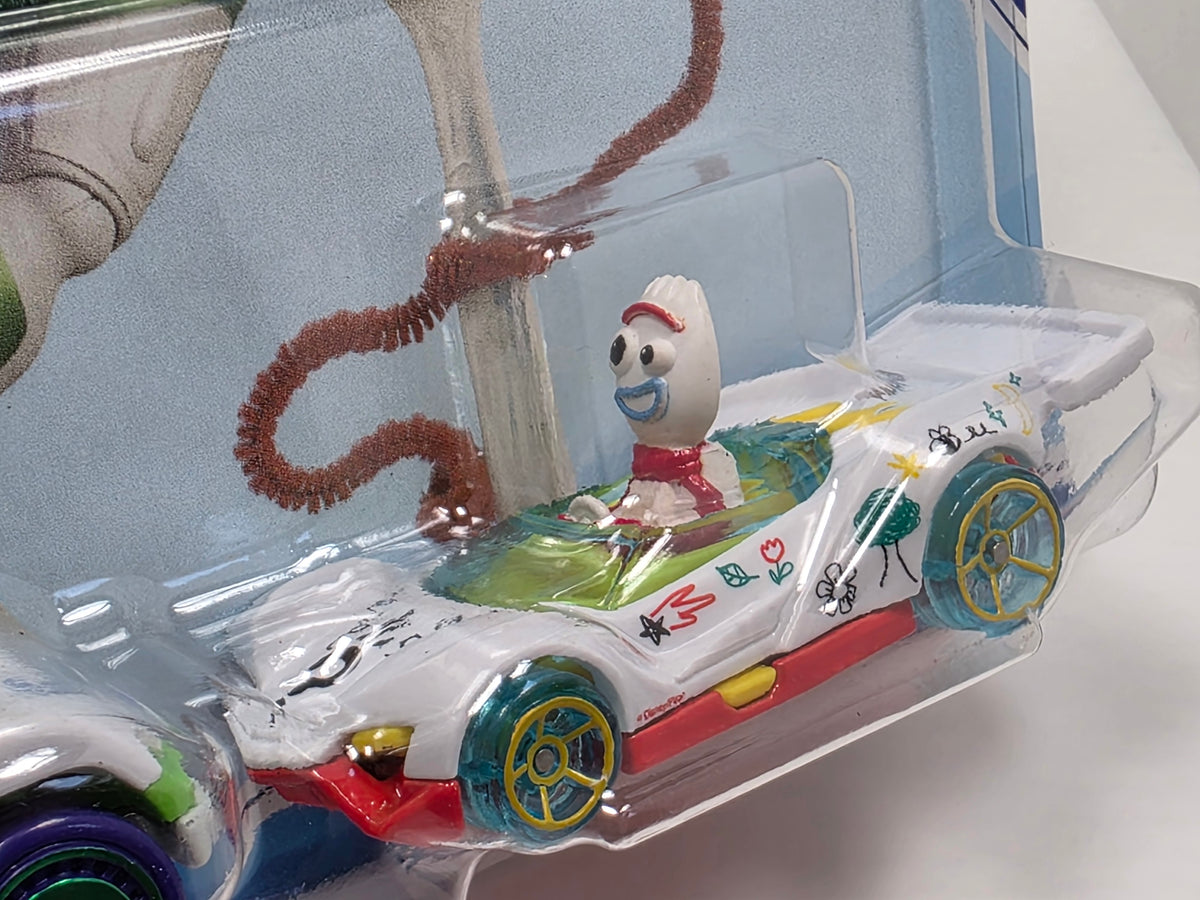 HOT WHEELS SUPERSTAR SPEEDERS - TOY STORY 5 BUZZ & FORKY - NEW