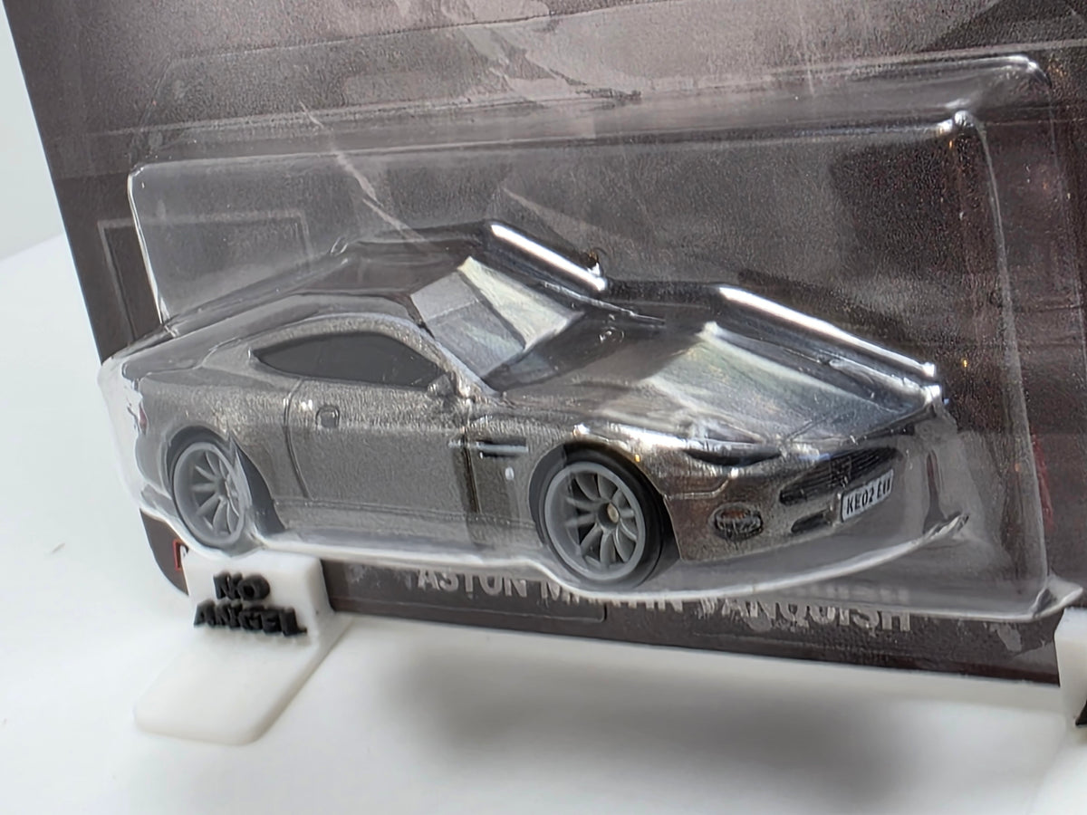 HOT WHEELS PREMIUM POP CULTURE - ASTON MARTIN VANQUISH - 007 DIE ANOTHER DAY