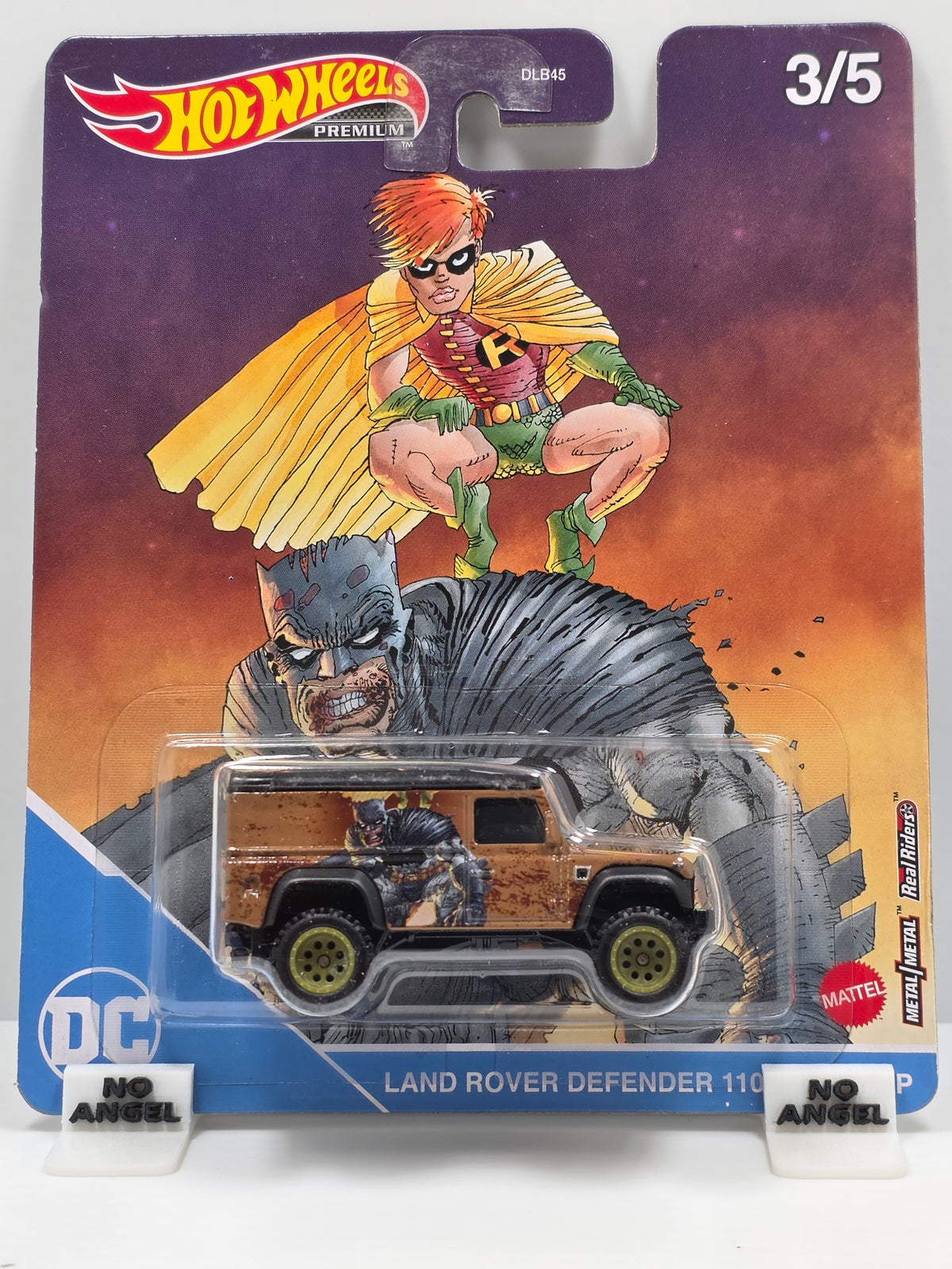 HOT WHEELS PREMIUM - BATMAN - 3-5 LAND ROVER DEFENDER 110 HARD TOP - HCN95 - NEW
