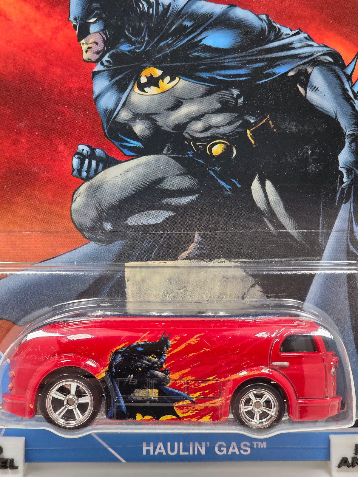 HOT WHEELS PREMIUM - BATMAN - 5-5 - HAULIN' GAS - HCN94 - NEW