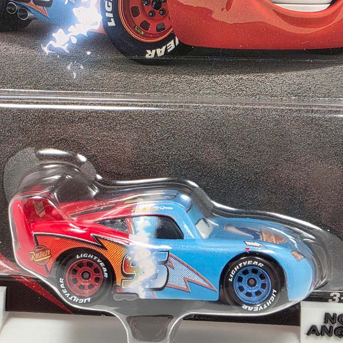 DISNEY PIXAR CARS - TRANSFORMING LIGHTNING McQUEEN 20th ANNIVERSARY - NEW