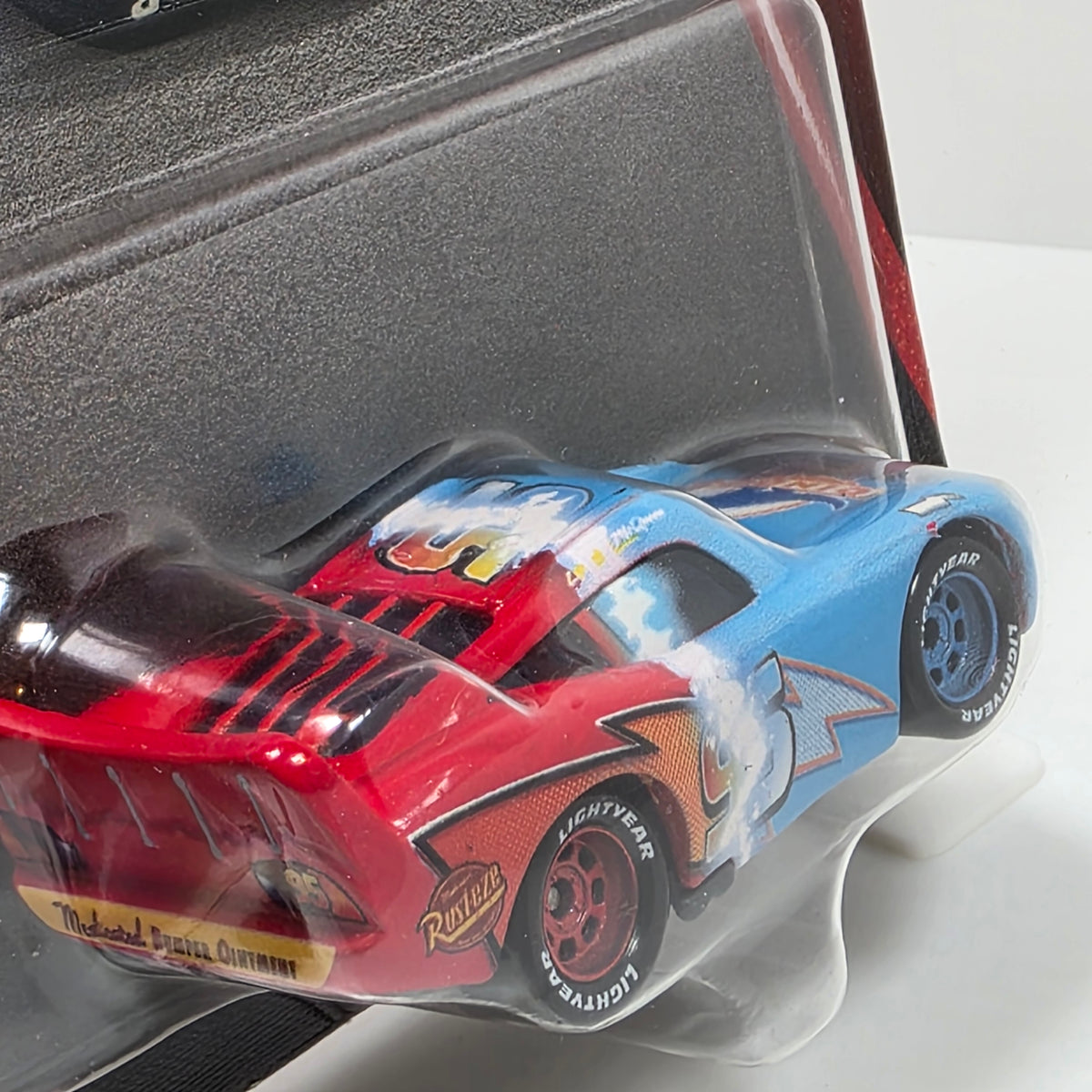 DISNEY PIXAR CARS - TRANSFORMING LIGHTNING McQUEEN 20th ANNIVERSARY - NEW