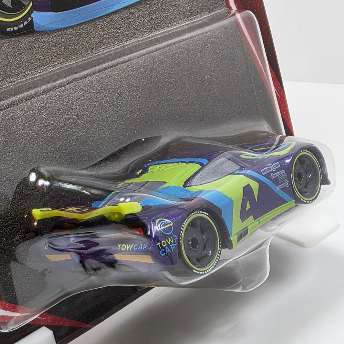 DISNEY PIXAR CARS - J D MCPILLAR #4 - TOW CAP - NEXT GEN RACER - NEW